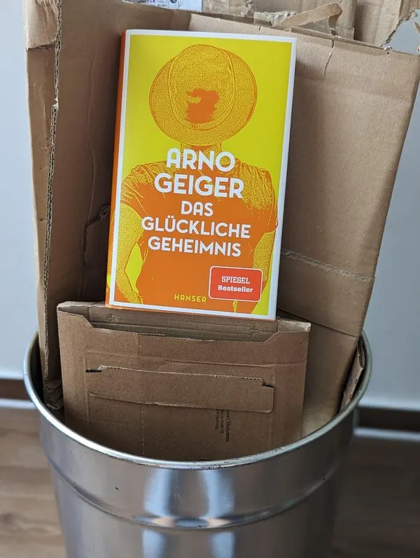 Rezension  Das glückliche Geheimnis Arno Geiger